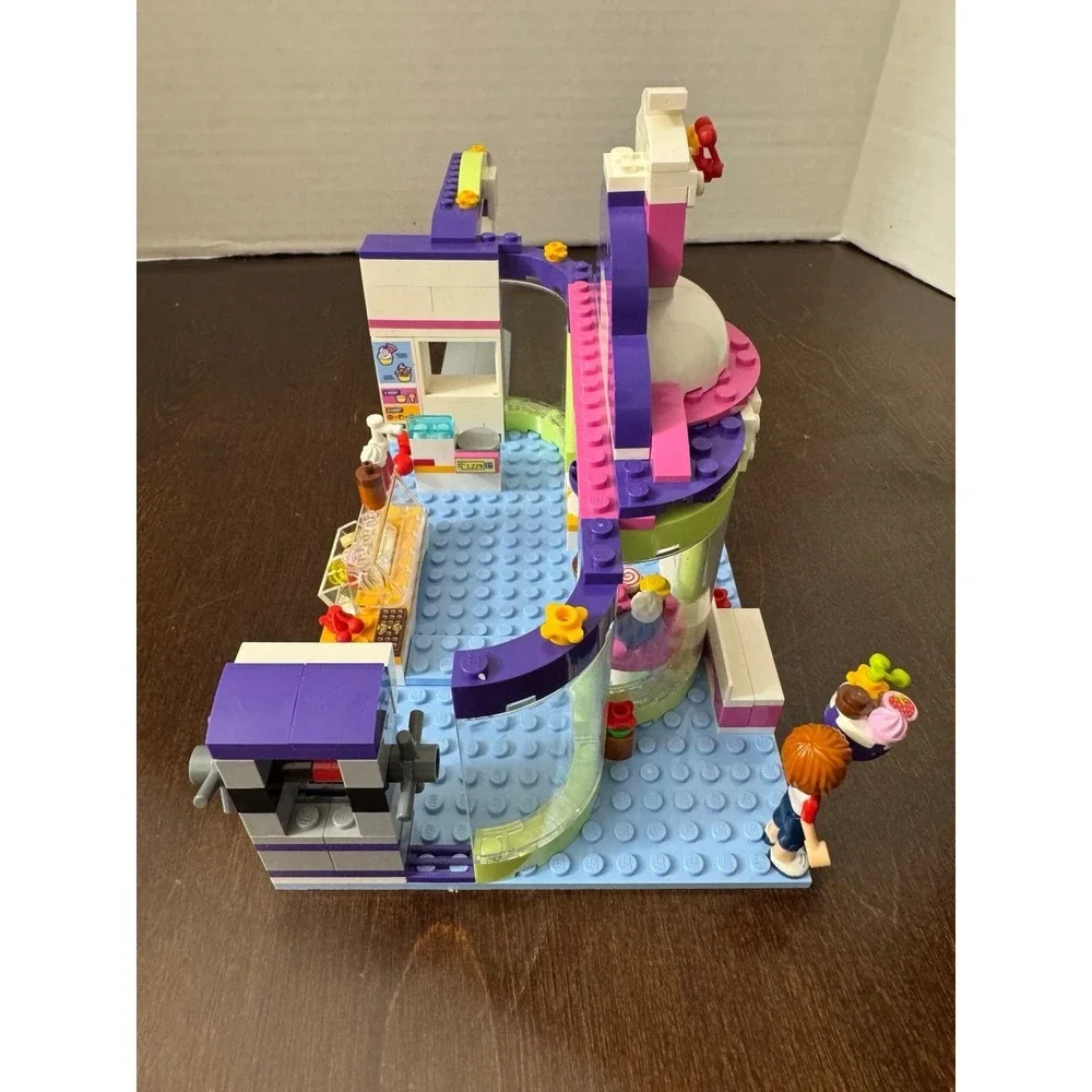 LEGO Friends 41320 Frozen Yogurt Shop w/ Box & Manuals - Missing Olivia & Car